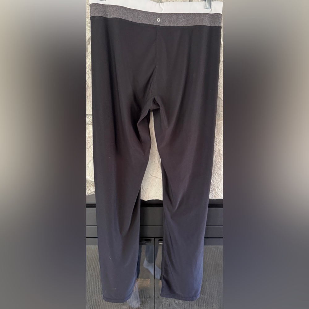 Xersion | Women’s Activewear Black Leggings with Pocket, Size XL - Picture 4 of 10